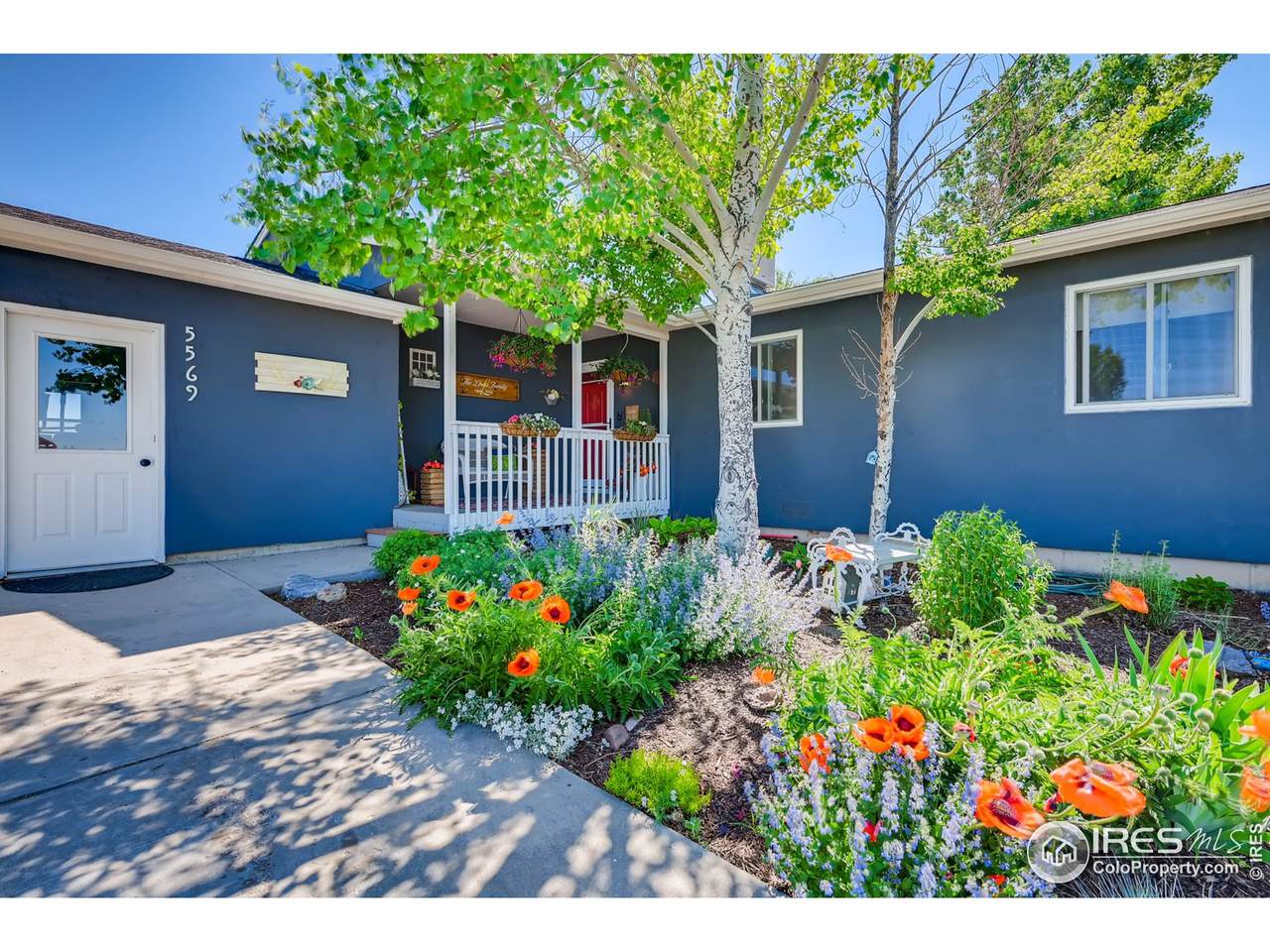 5569 Summit Way - Photo 1