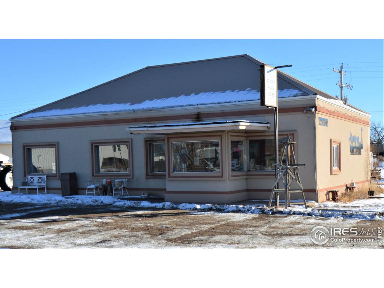 402 Central Ave - Photo 1