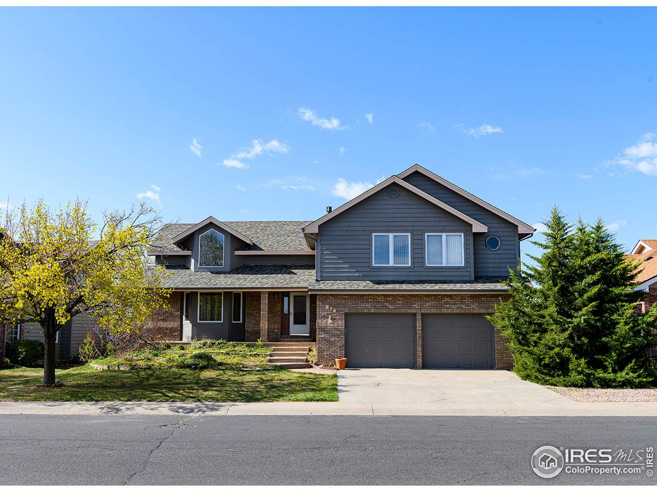 974 Alexandria Dr - Photo 1