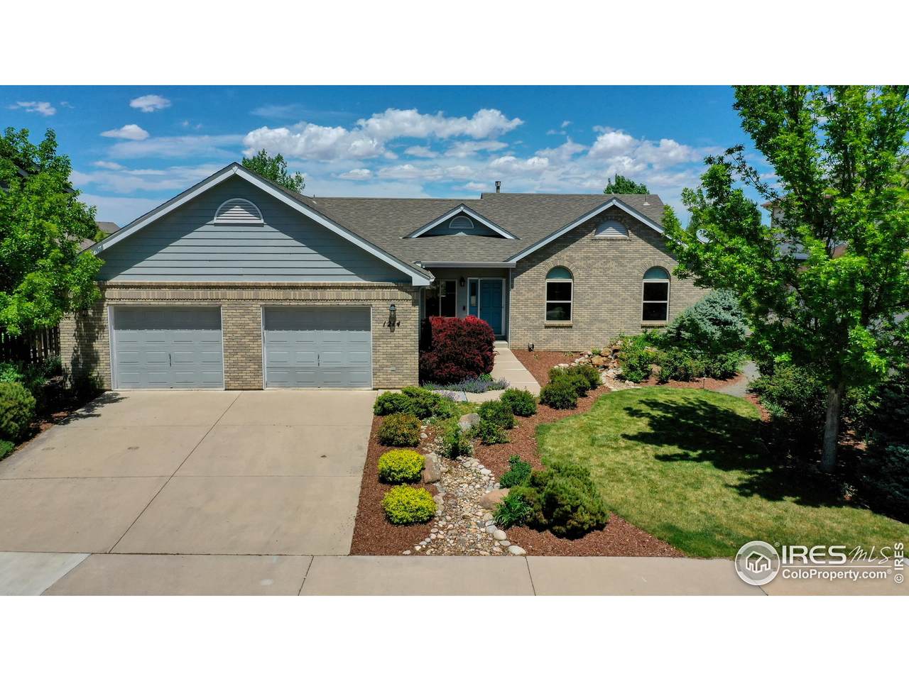 1214 Lakecrest Ct - Photo 1