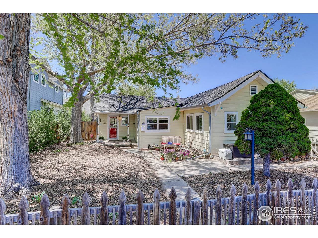 729 La Farge Ave - Photo 1