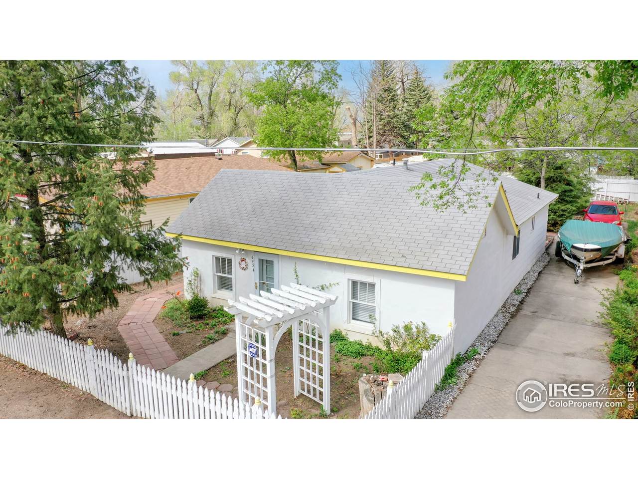 745 Alta Vista St - Photo 1