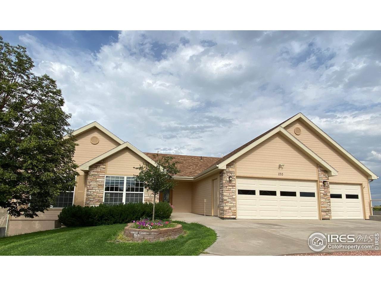 120 Yates Ter - Photo 1