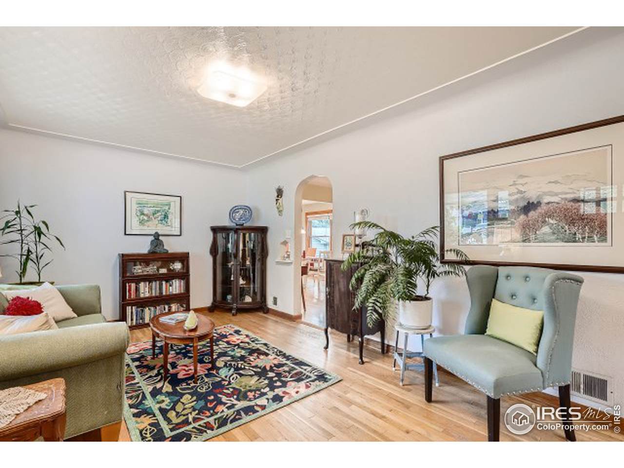 308 Chester St - Photo 1