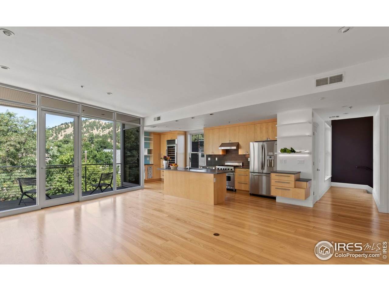 1641 4th St - Photo 1