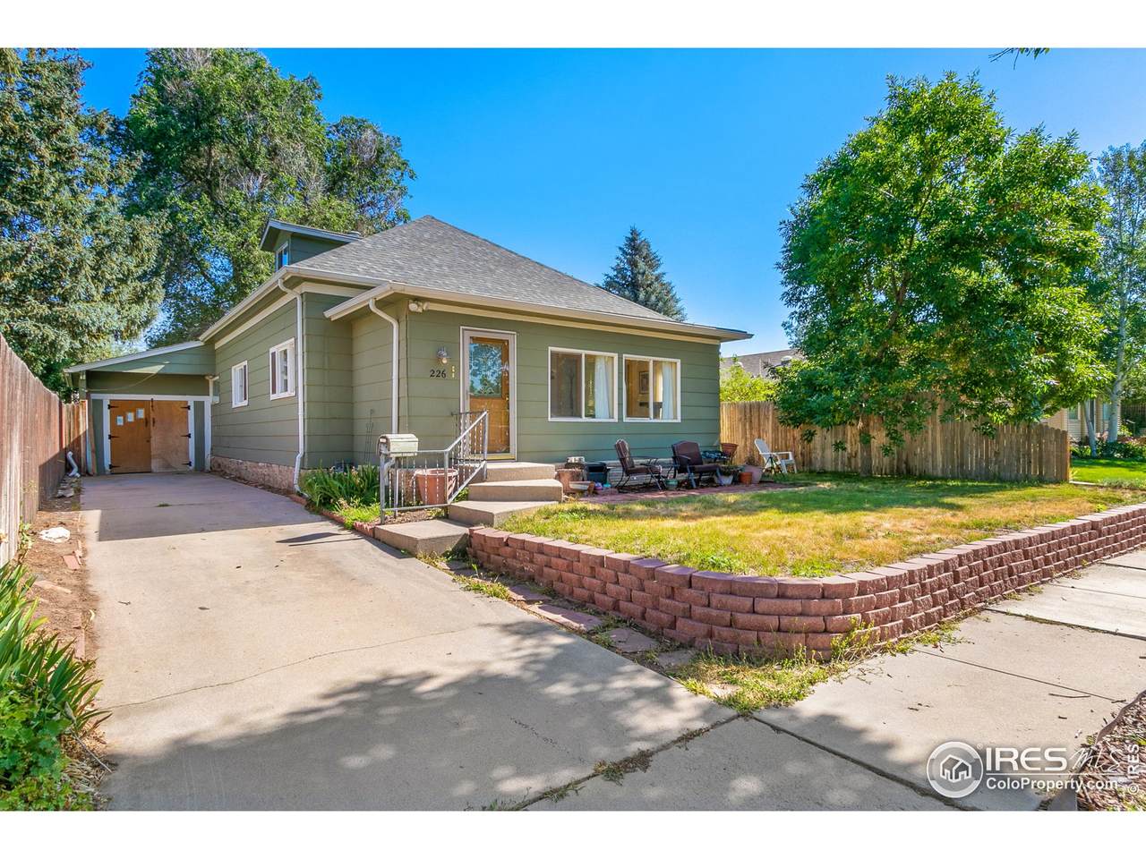 226 Elm St - Photo 1