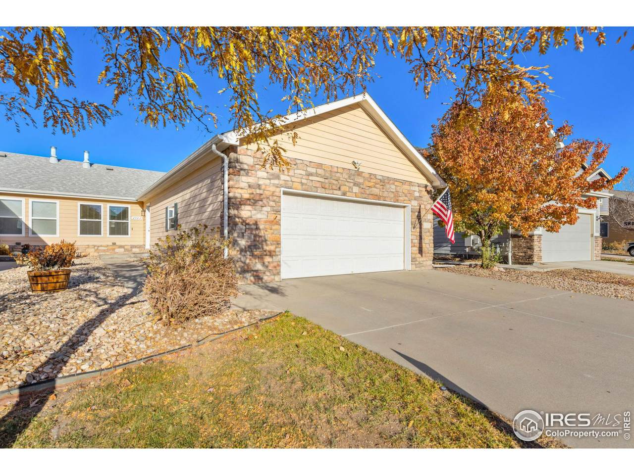 2523 Carriage Dr - Photo 1