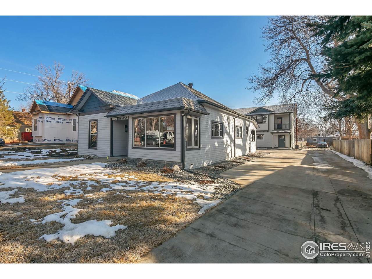 1052 Cleveland Ave - Photo 1