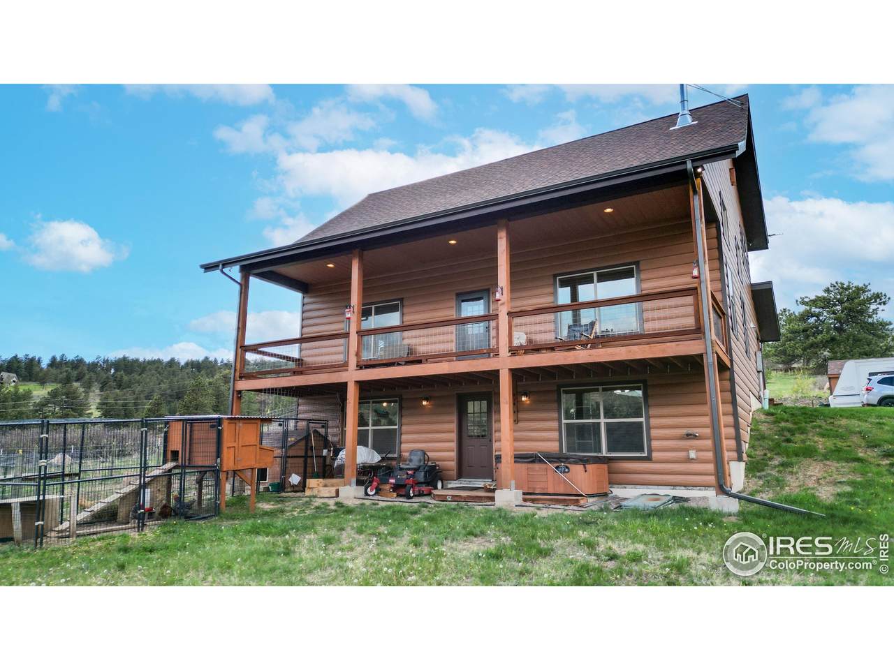 470 Lakeview Dr - Photo 1