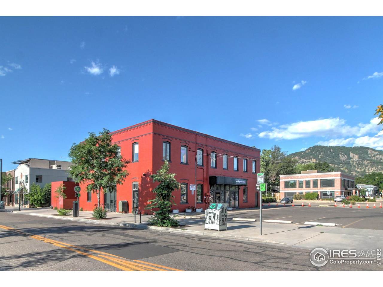 1737 15th St - Photo 1