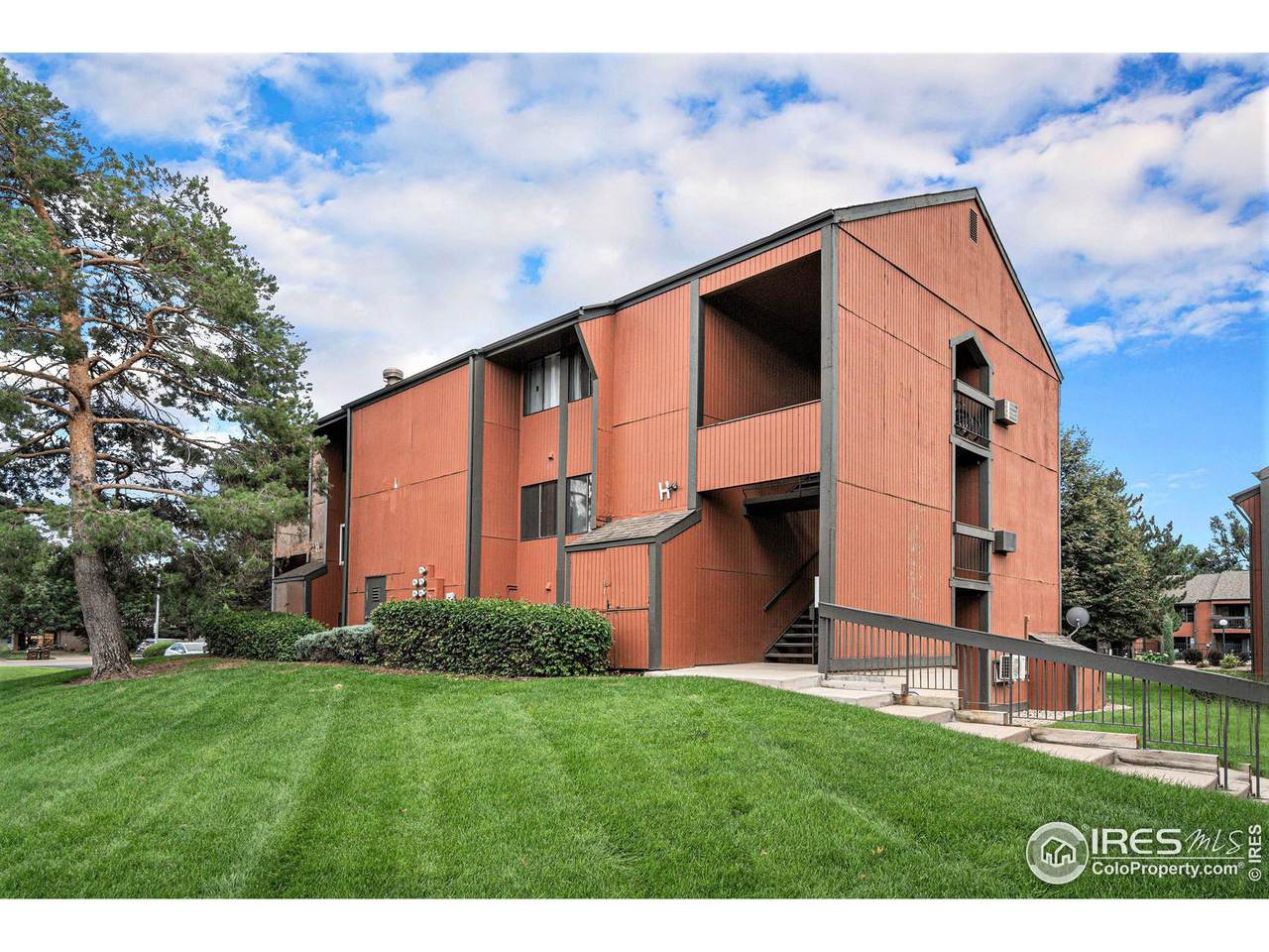 1625 Elizabeth St - Photo 1