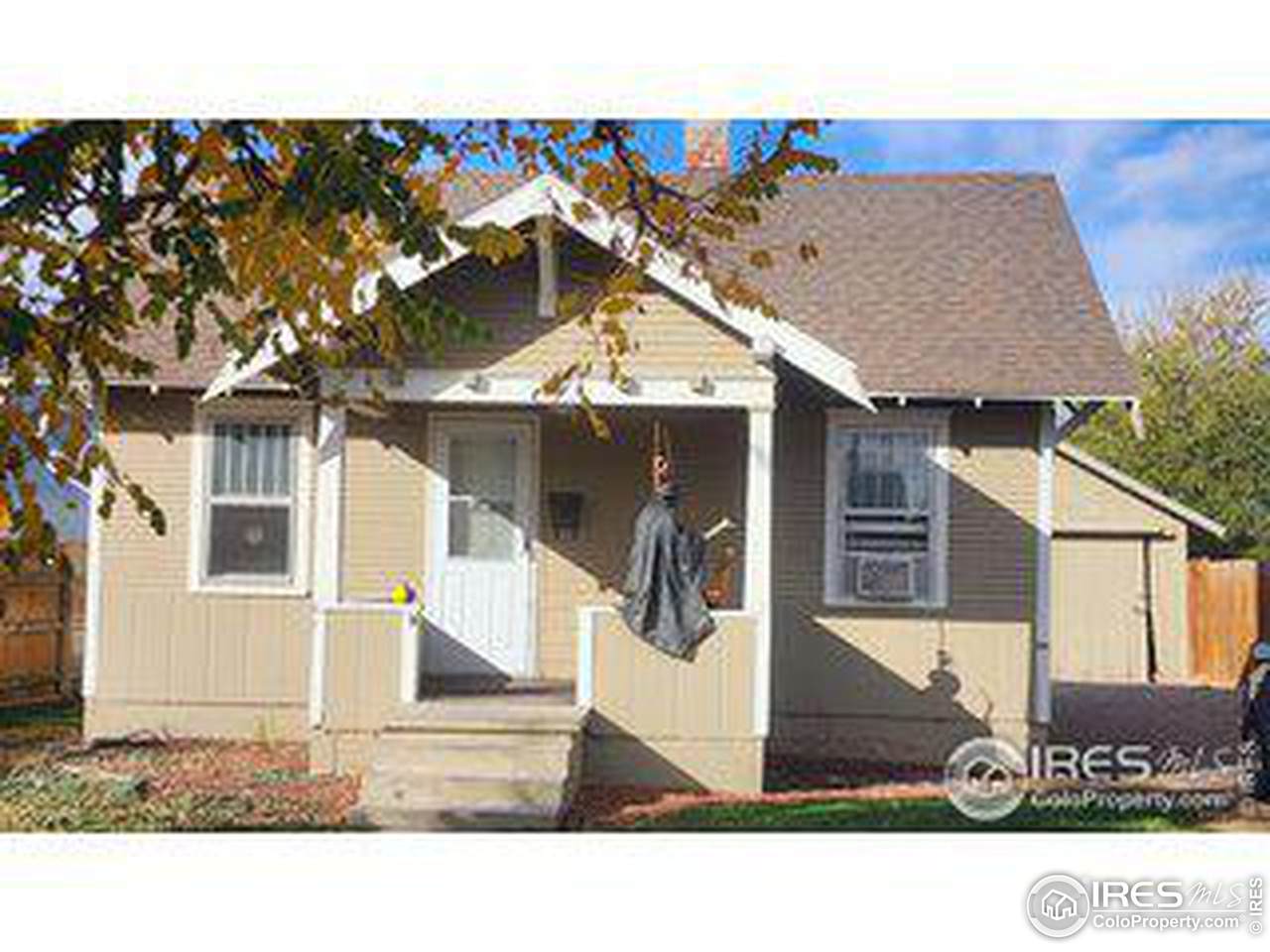 219 9th Ave - Photo 1
