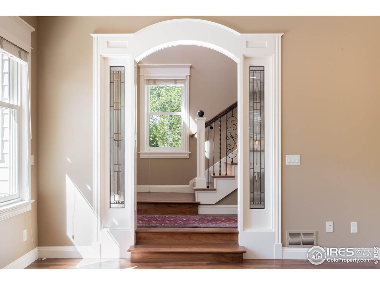 1521 Mapleton Ave - Photo 1