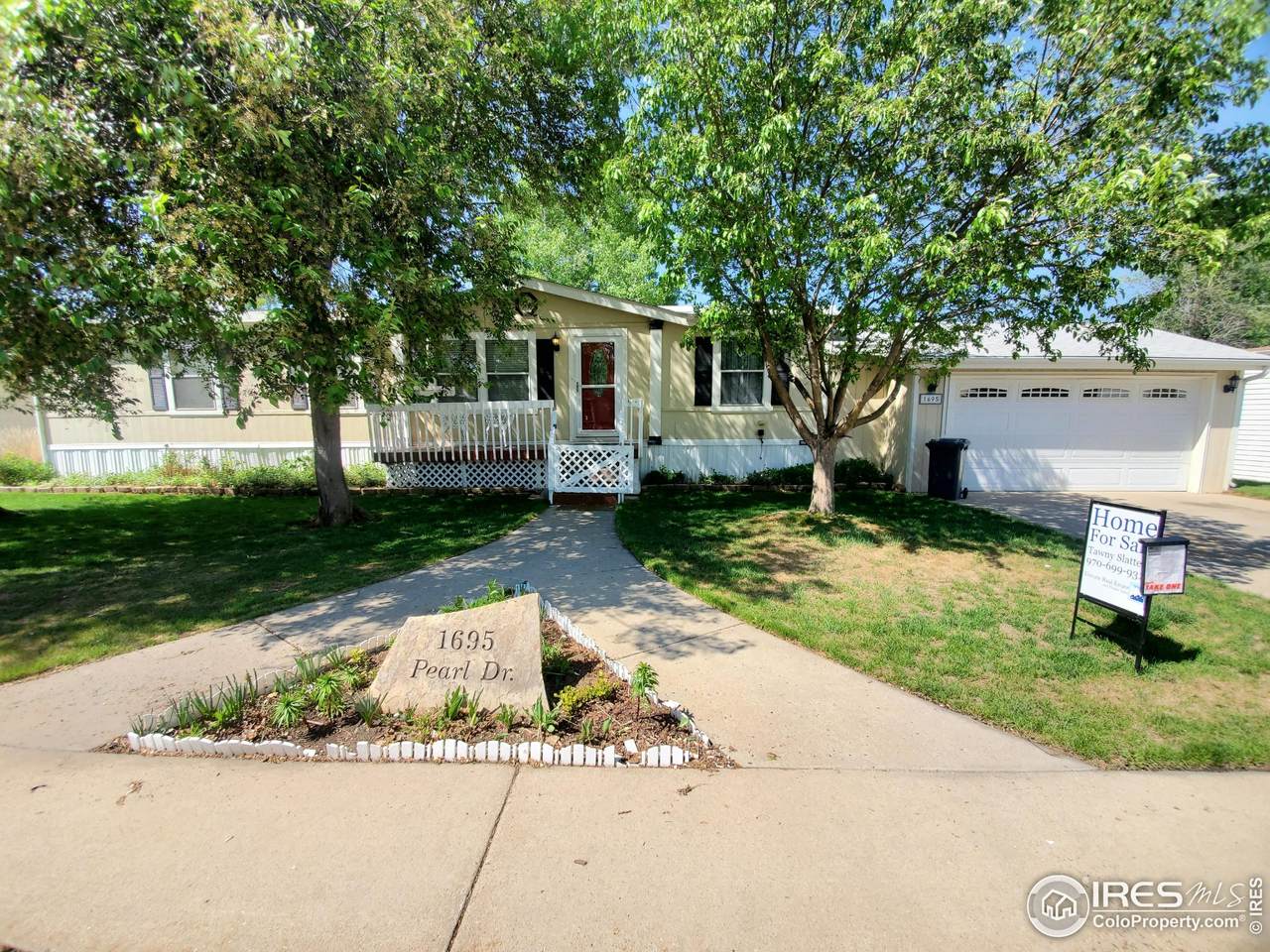 1695 Pearl Dr - Photo 1
