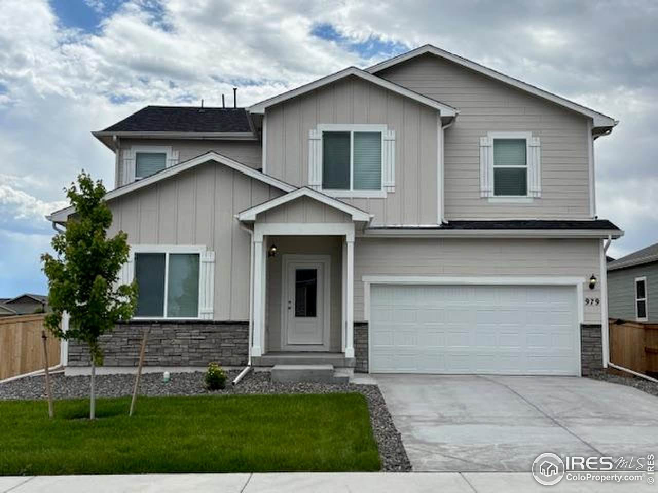 979 Cascade Falls St - Photo 1