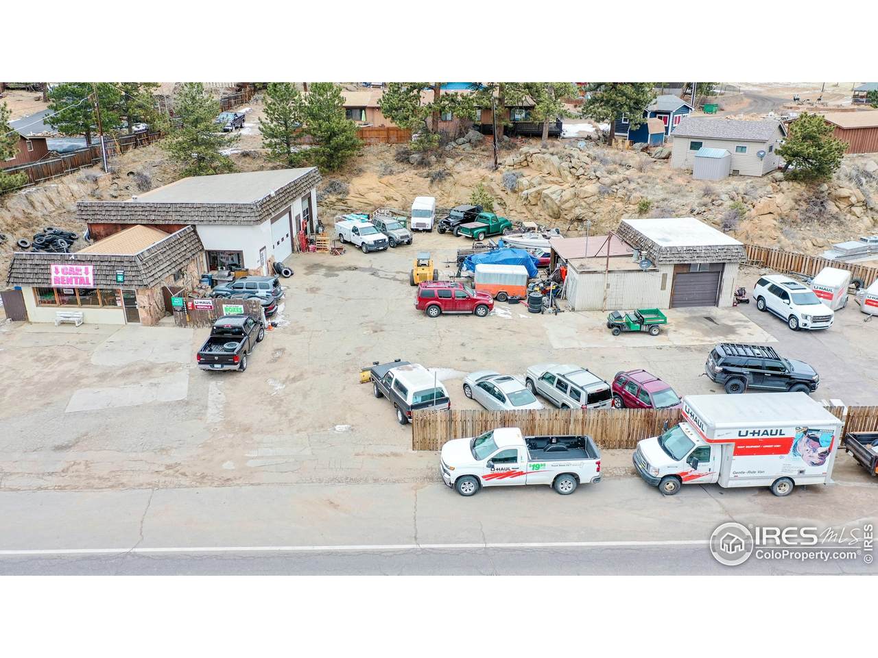 875 Moraine Ave - Photo 1