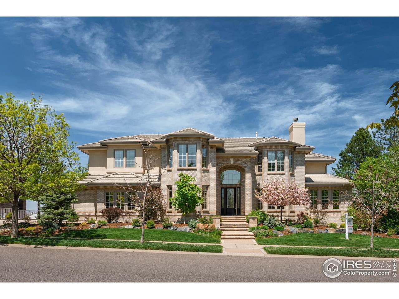 725 Wiggins St - Photo 1