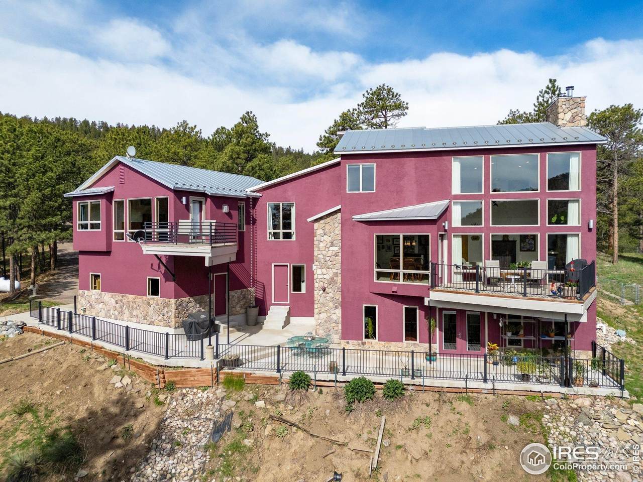 729 Sawmill Rd - Photo 1