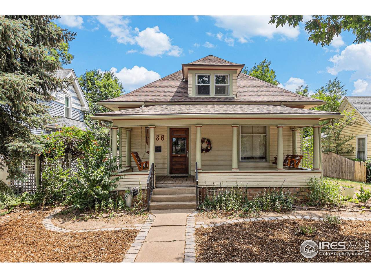 736 Kimbark St - Photo 1