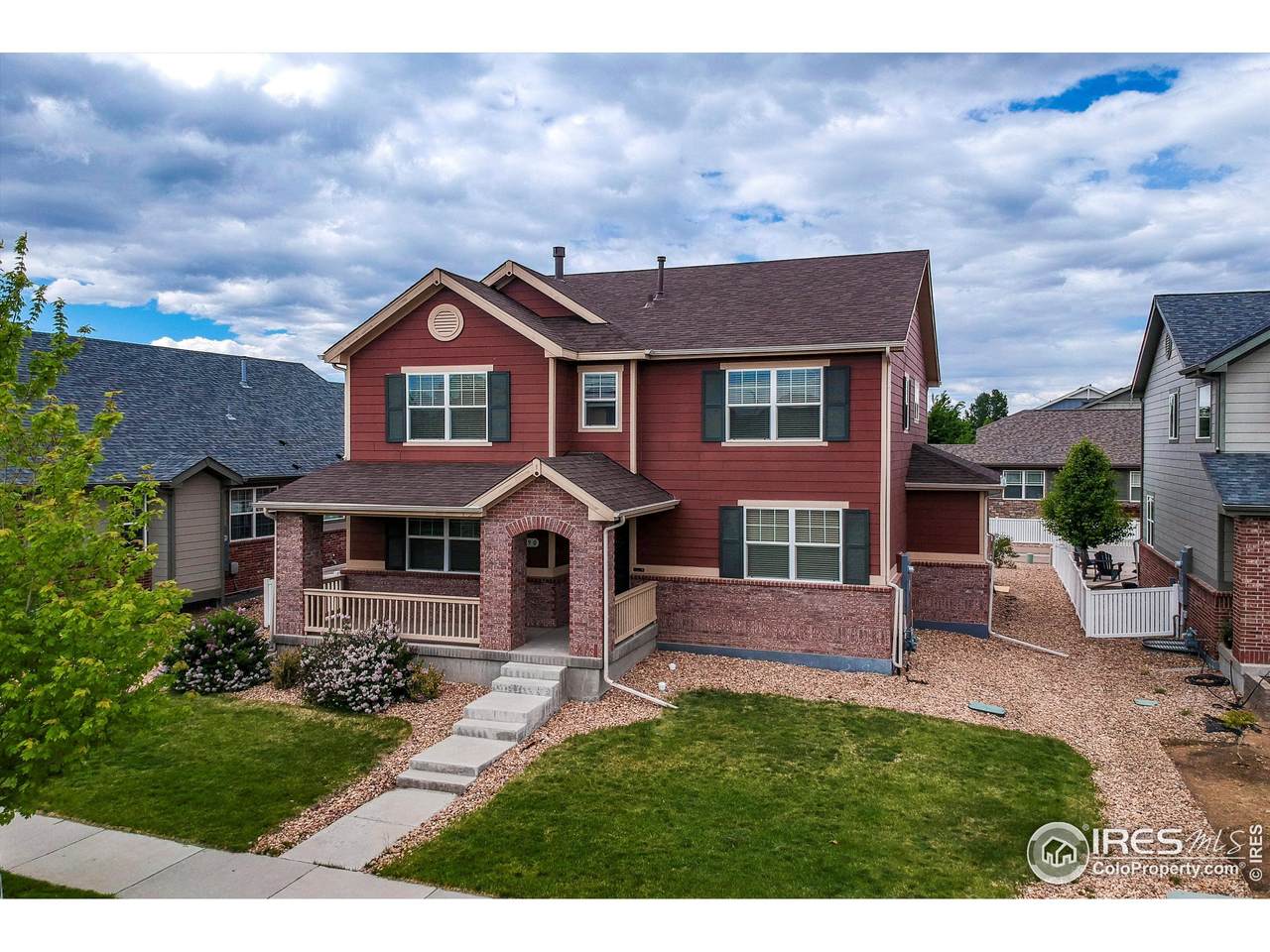 2190 Winding Dr - Photo 1
