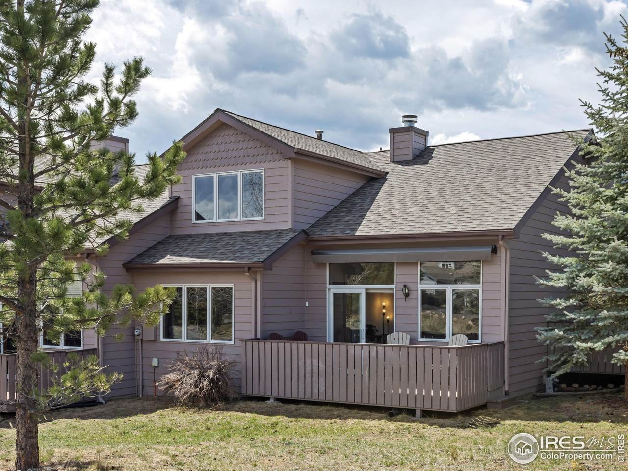 1437 Raven Cir - Photo 1