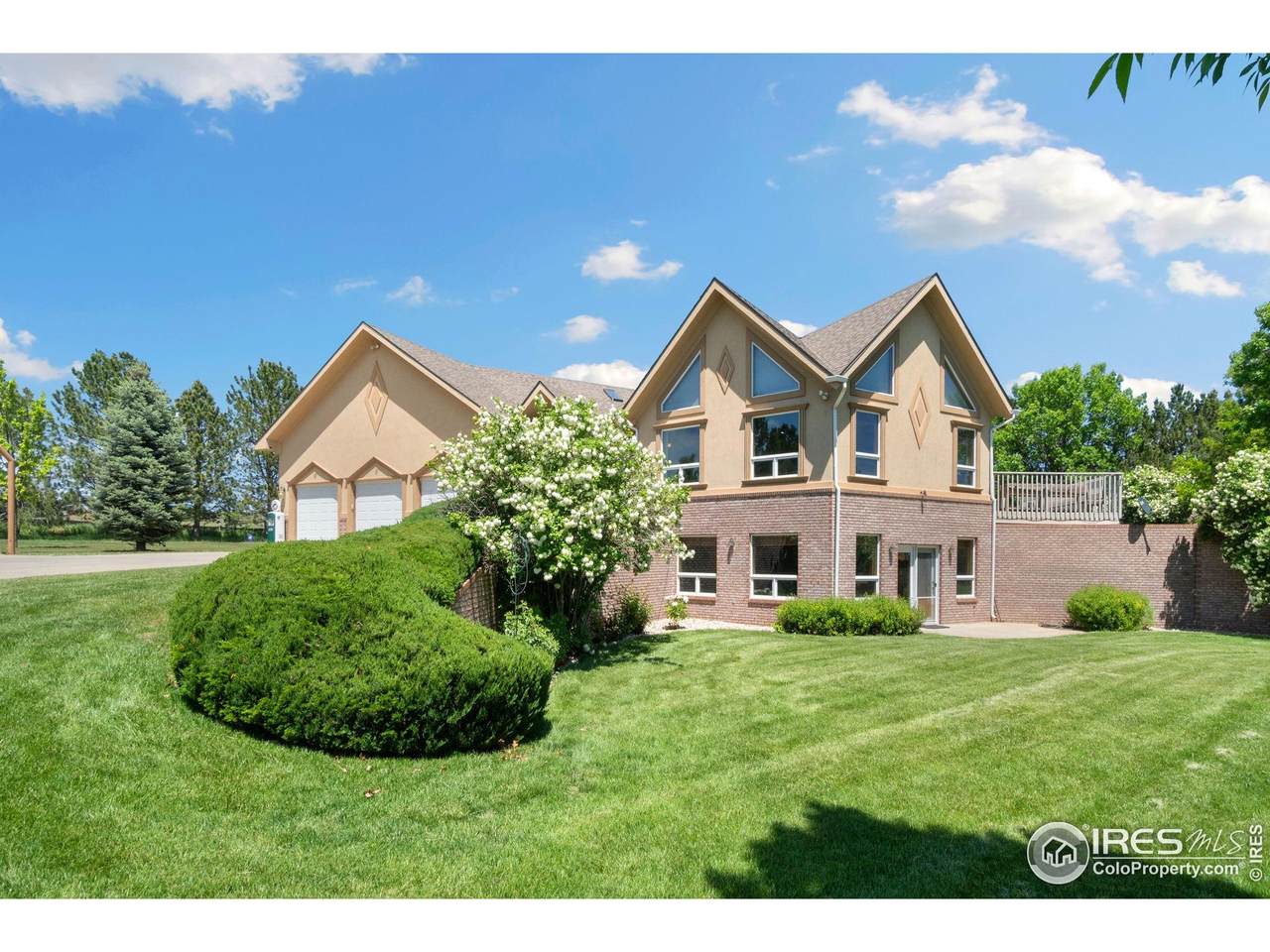 6239 Ashcroft Rd - Photo 1