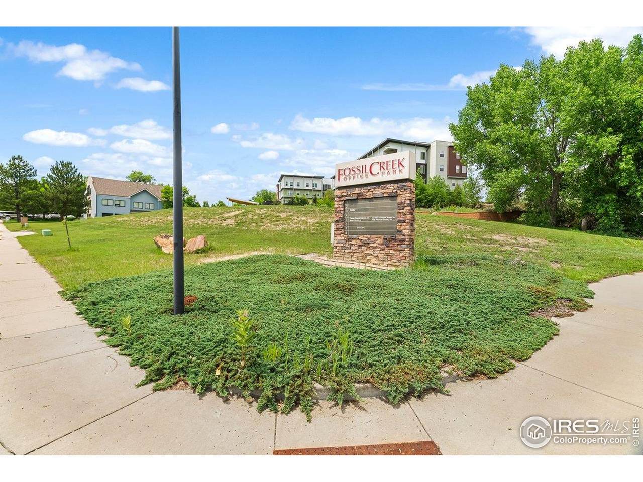 117 Cameron Dr - Photo 1