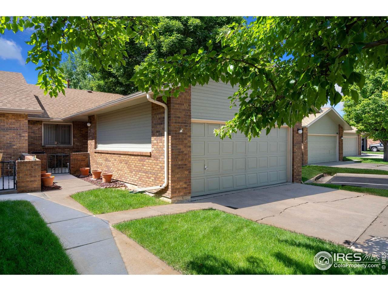 1100 Taft Ave - Photo 1