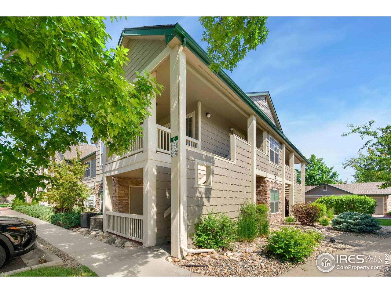 5225 White Willow Dr - Photo 1