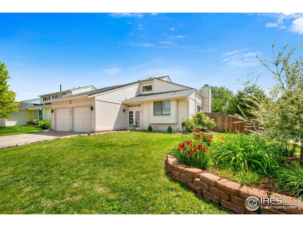 7414 Benton St - Photo 1