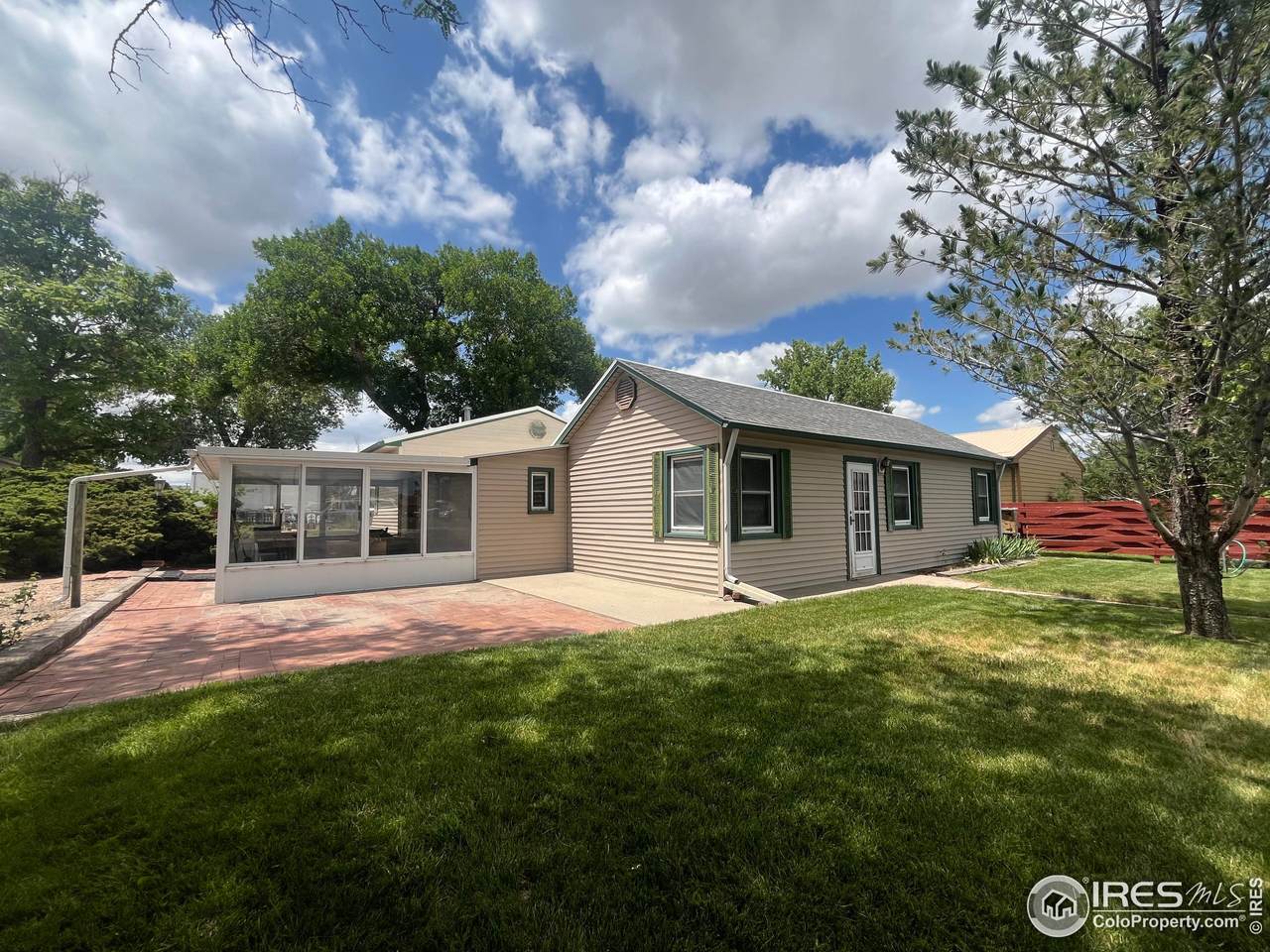 209 Chapman St - Photo 1