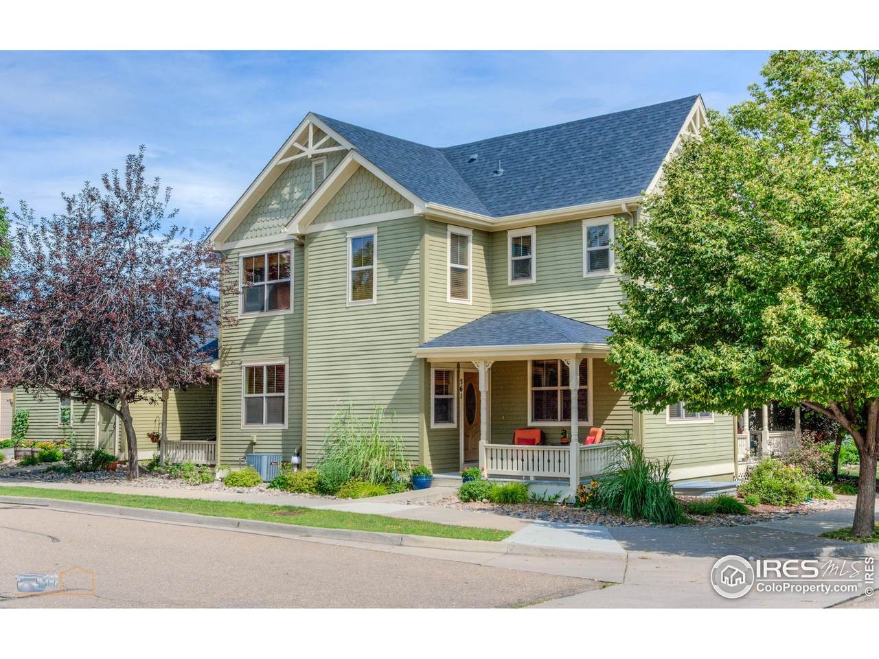 561 Homestead St - Photo 1