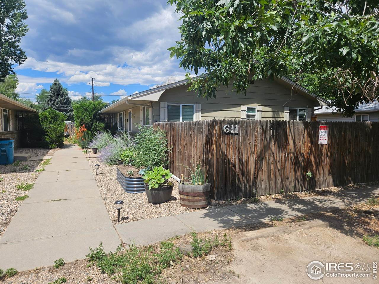 611 Bryan Ave - Photo 1
