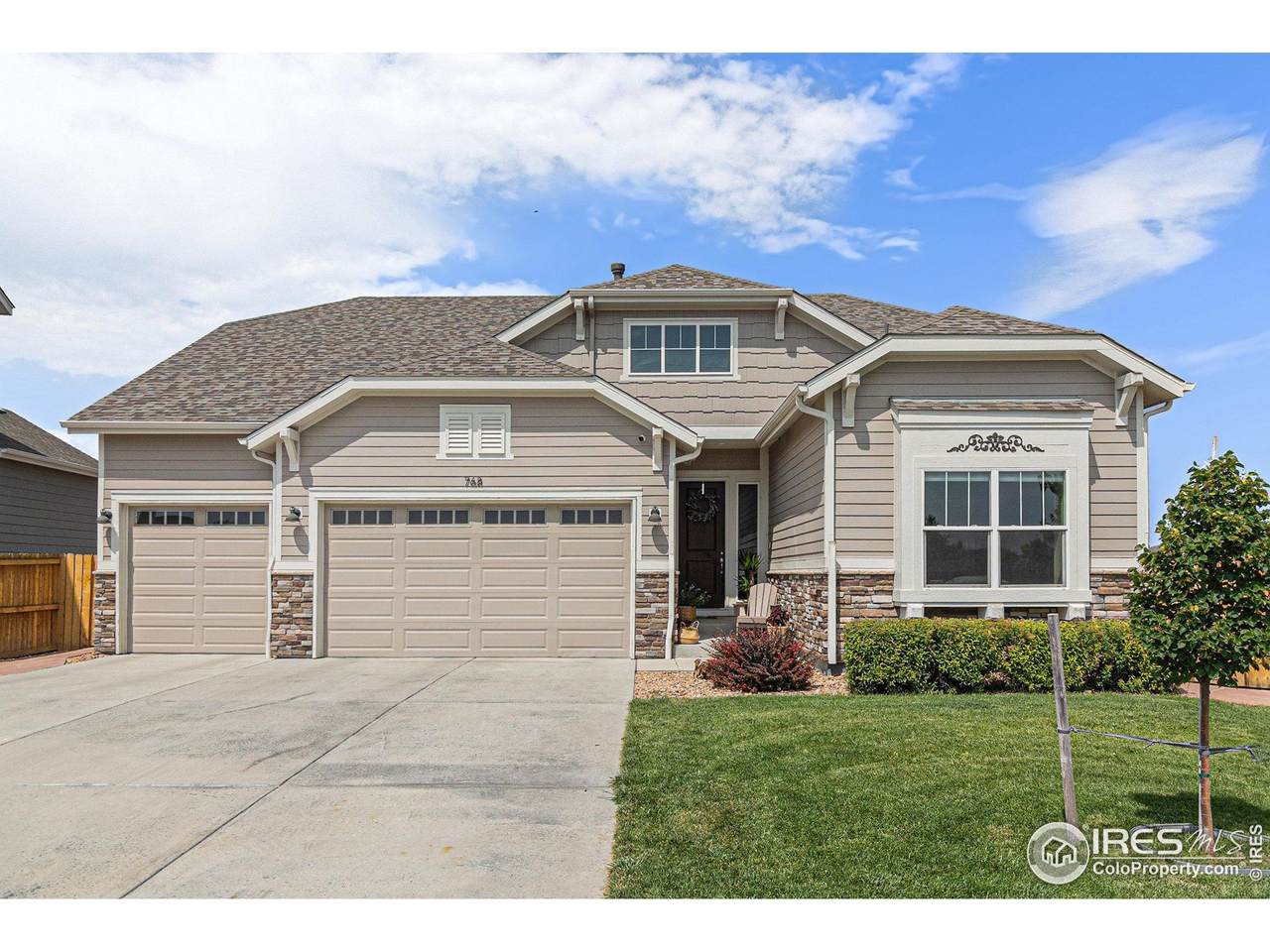 768 Sandpoint Dr - Photo 1