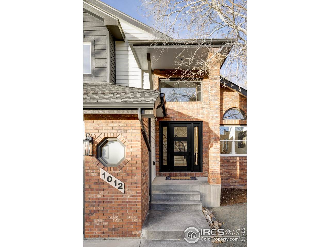 1012 Hobson Ct - Photo 1