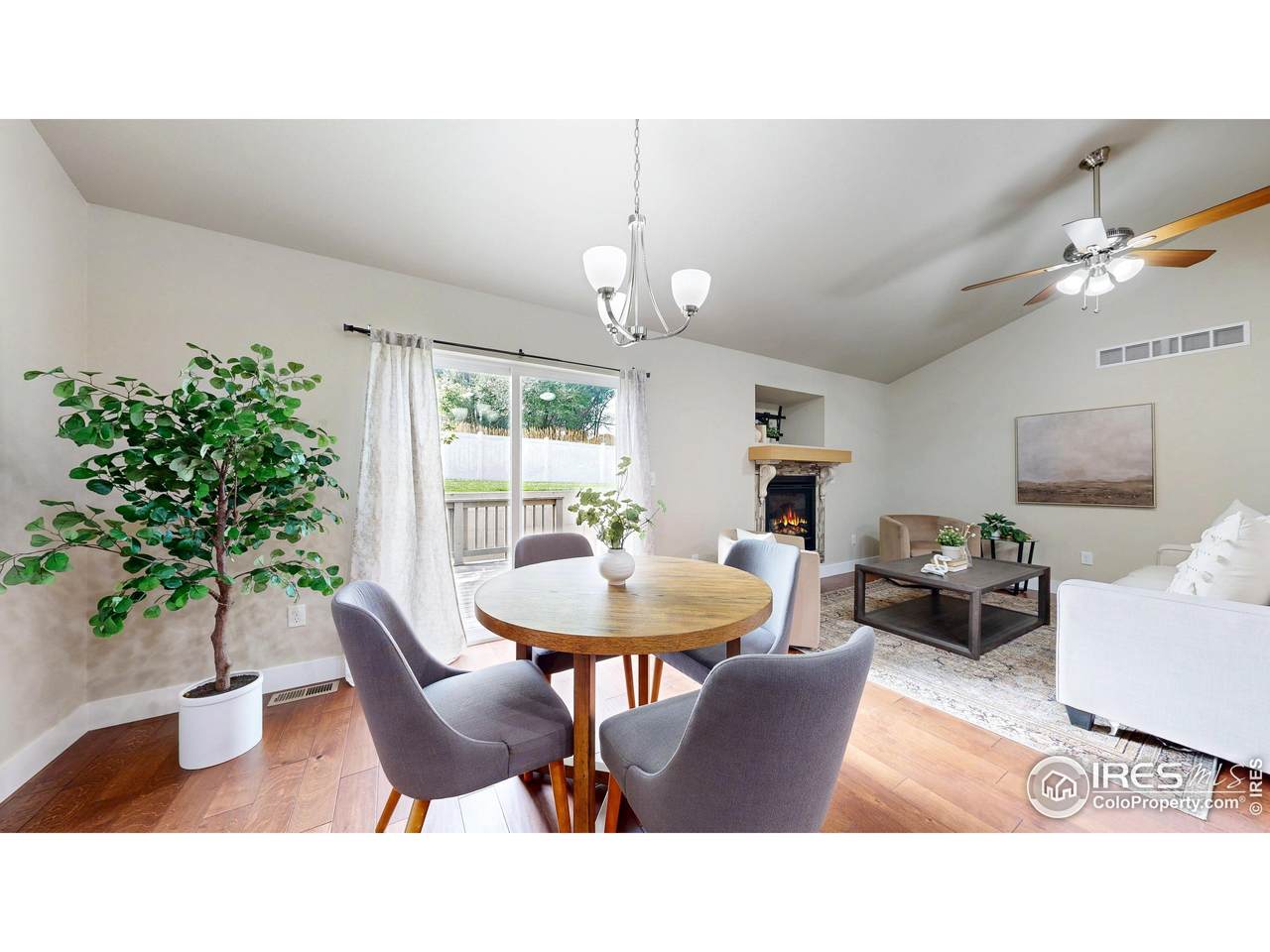 6122 8th St - Photo 1