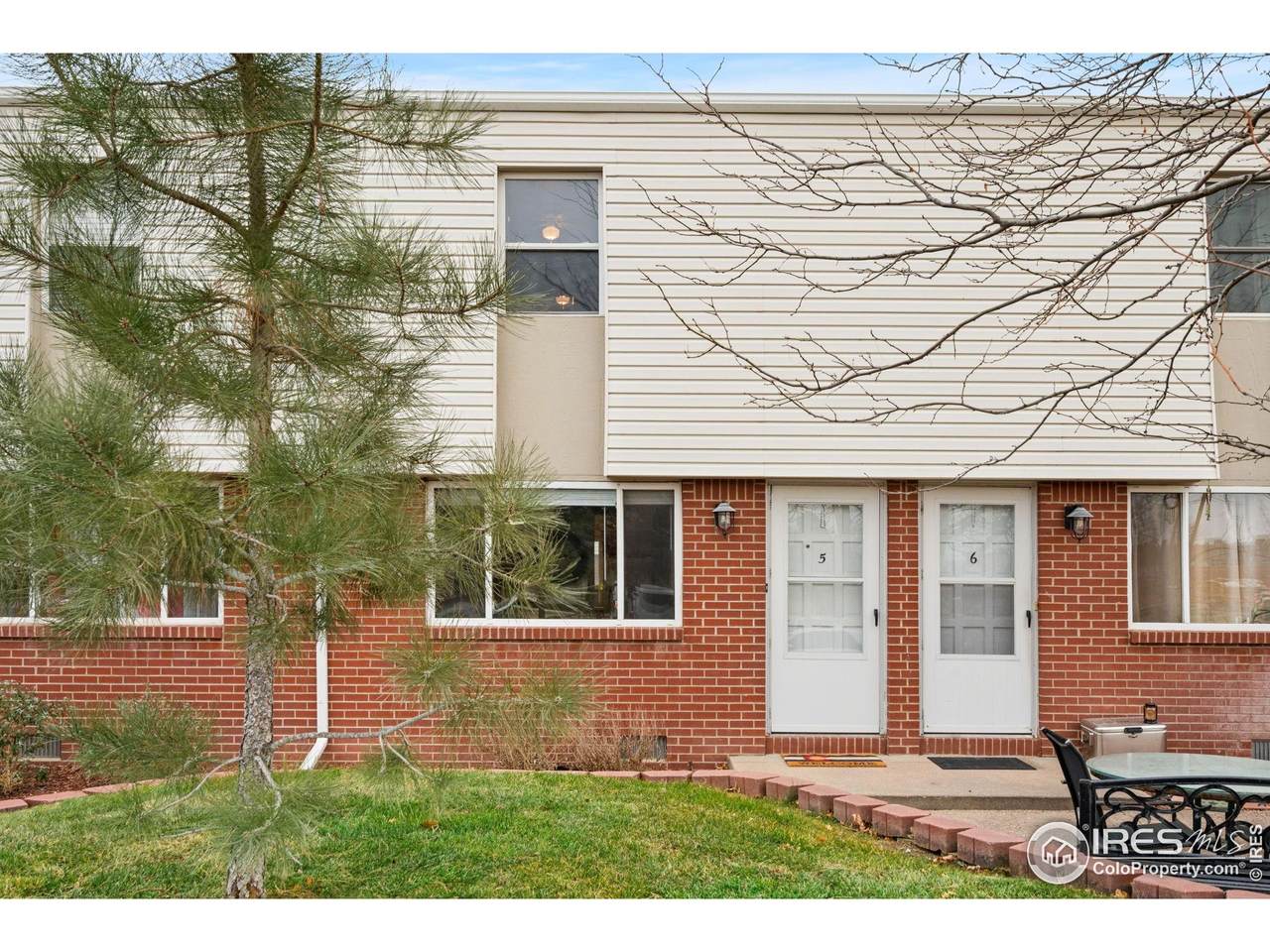 707 3rd St - Photo 1