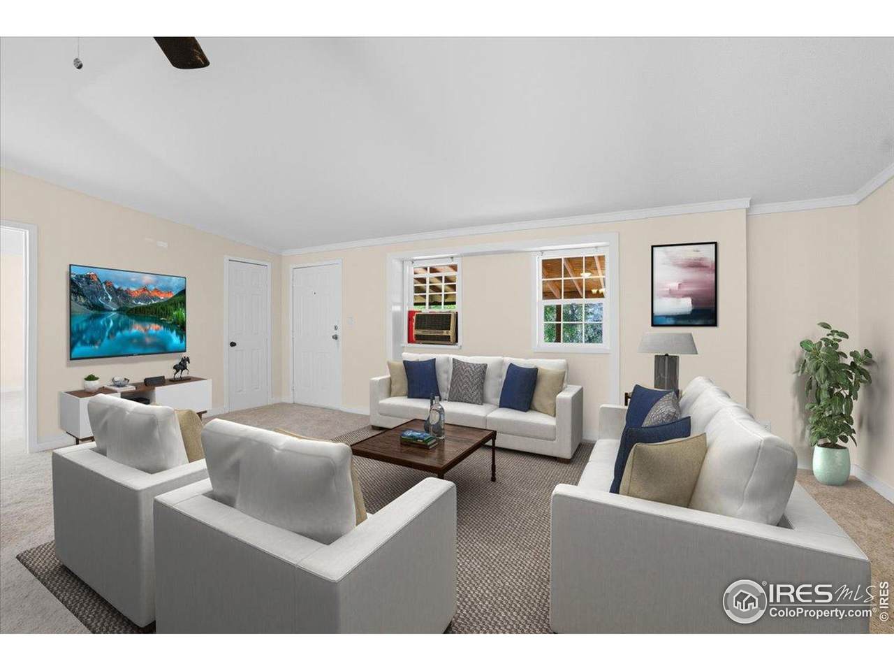 218 Grape St - Photo 1