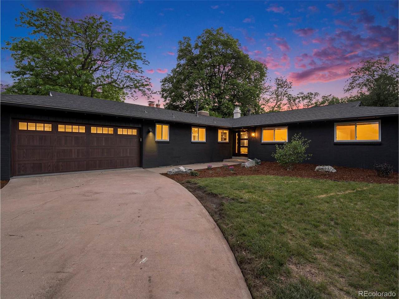 5565 Lehigh Ave - Photo 1