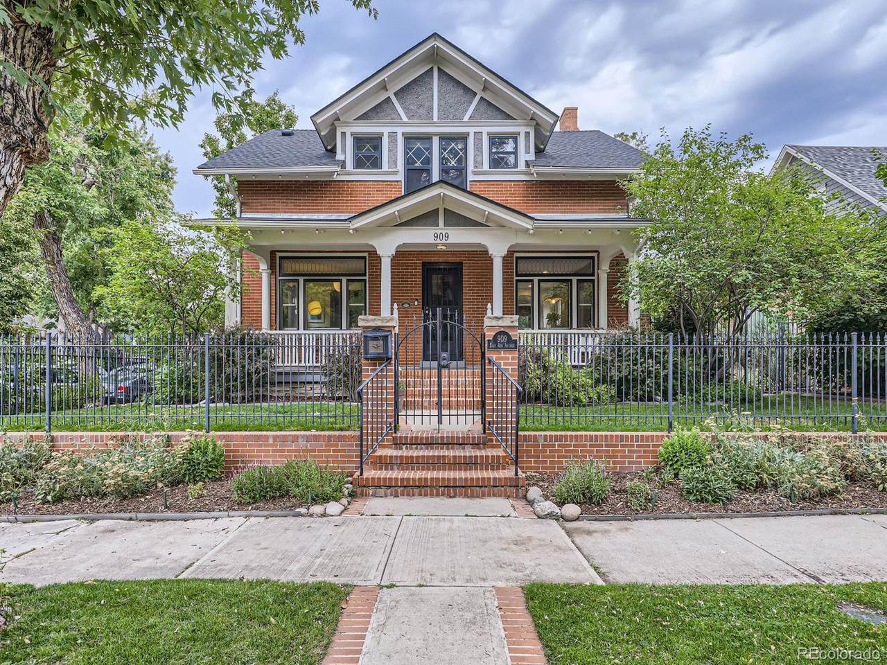909 4th Ave - Photo 1