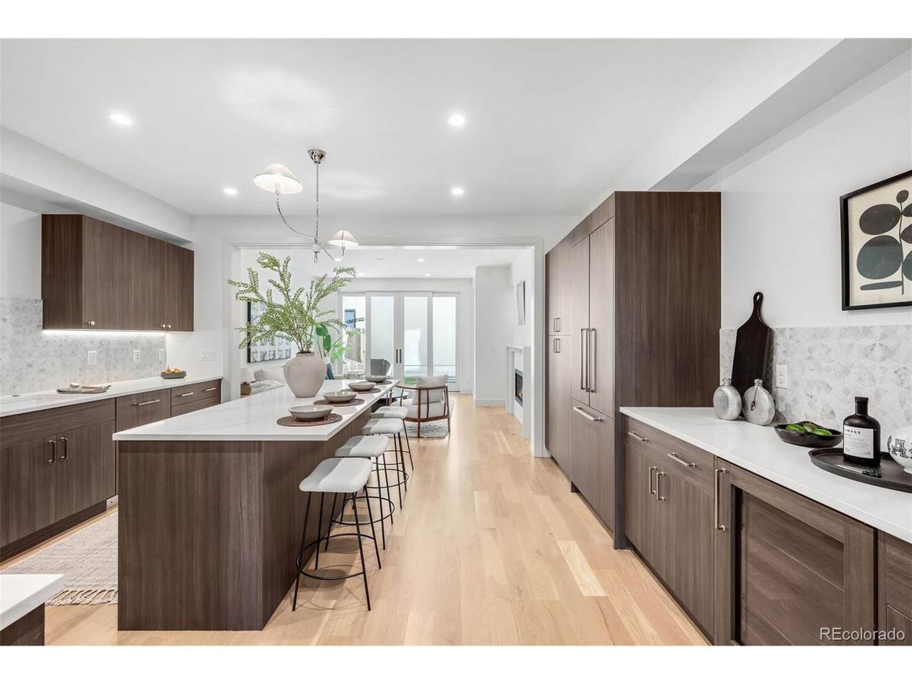 556 Monroe St - Photo 1