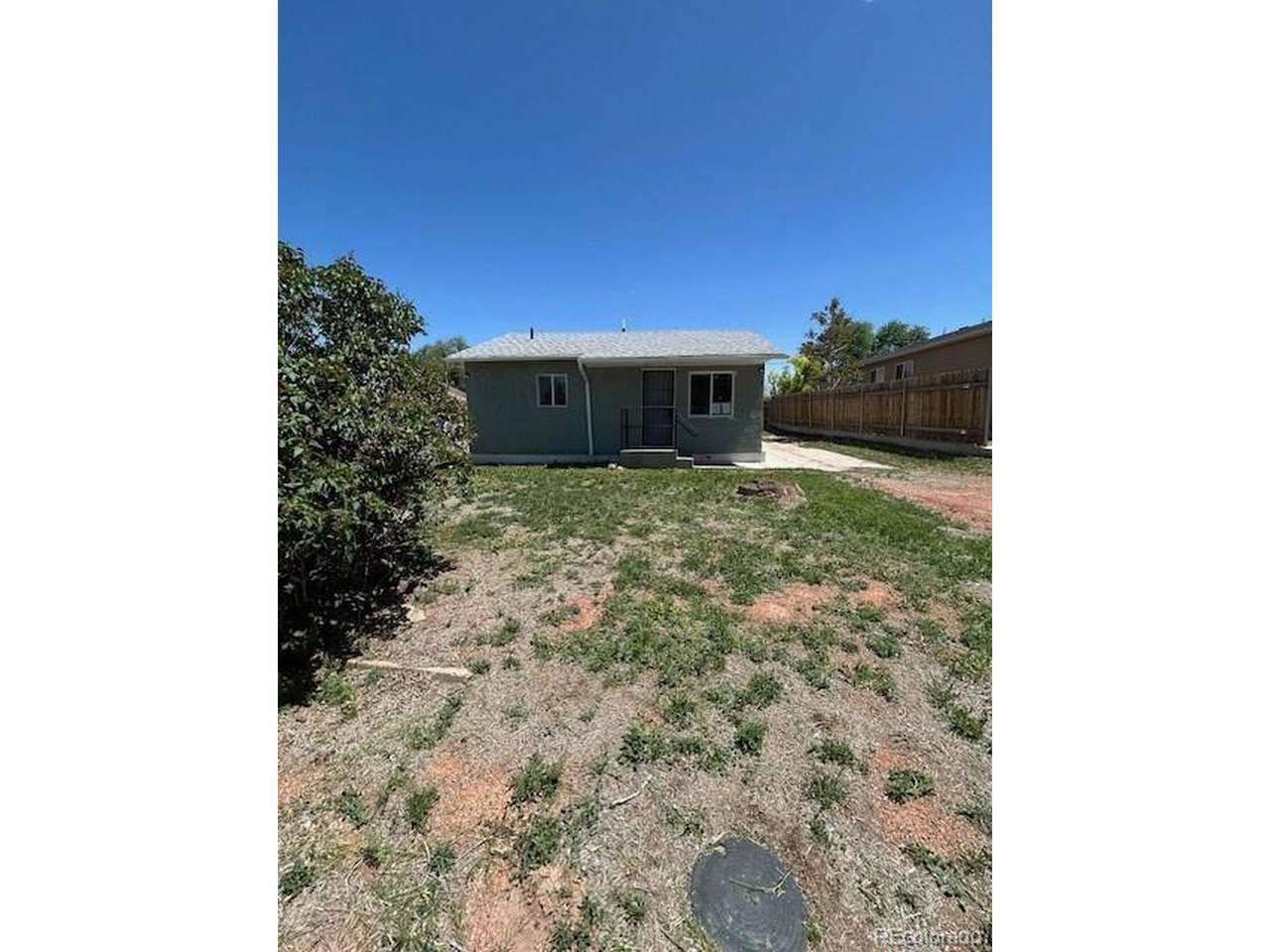 1824 Moore Ave - Photo 1