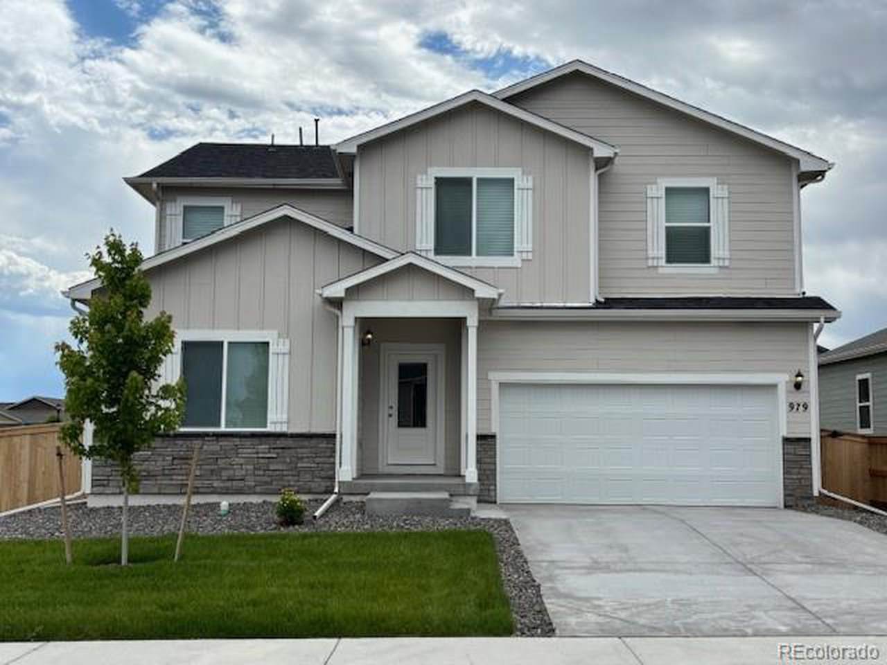 979 Cascade Falls St - Photo 1