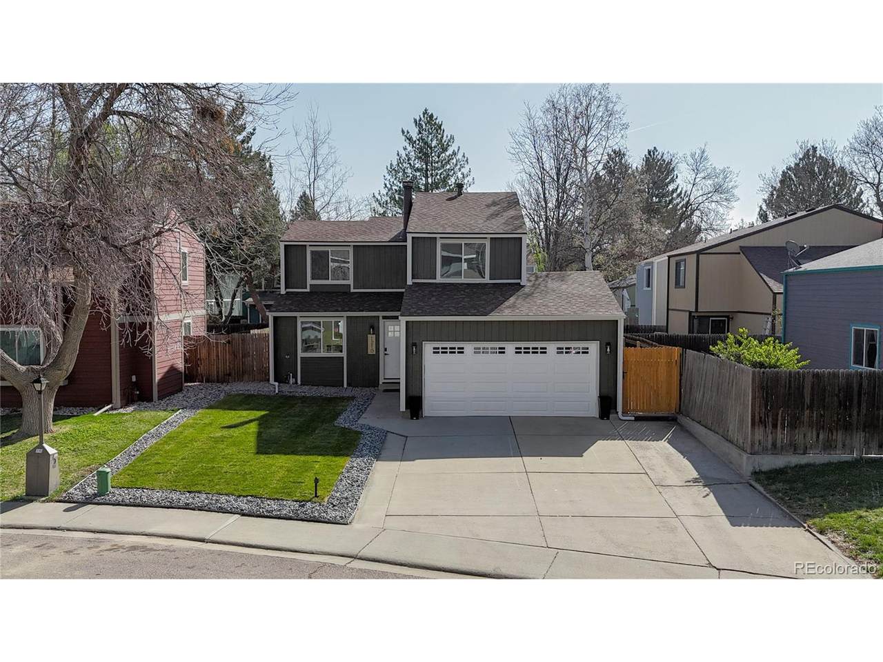 1210 Baker St - Photo 1