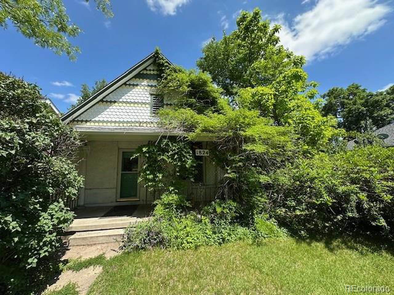 1824 Logan St - Photo 1