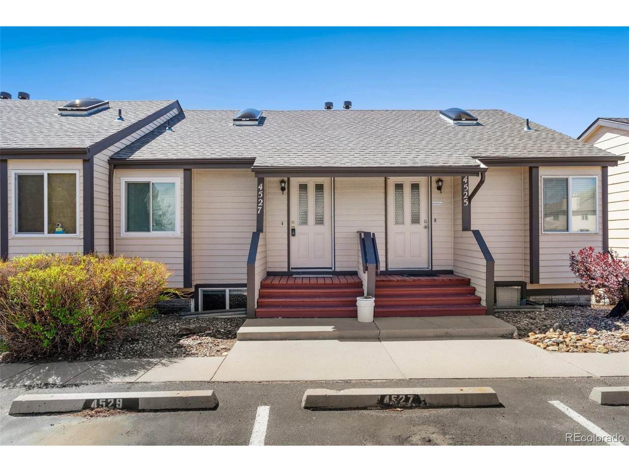 4527 Lamplighter Cir - Photo 1