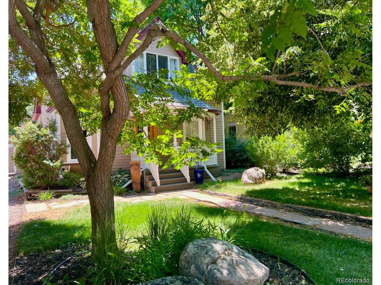 826 Maxwell Ave - Photo 1