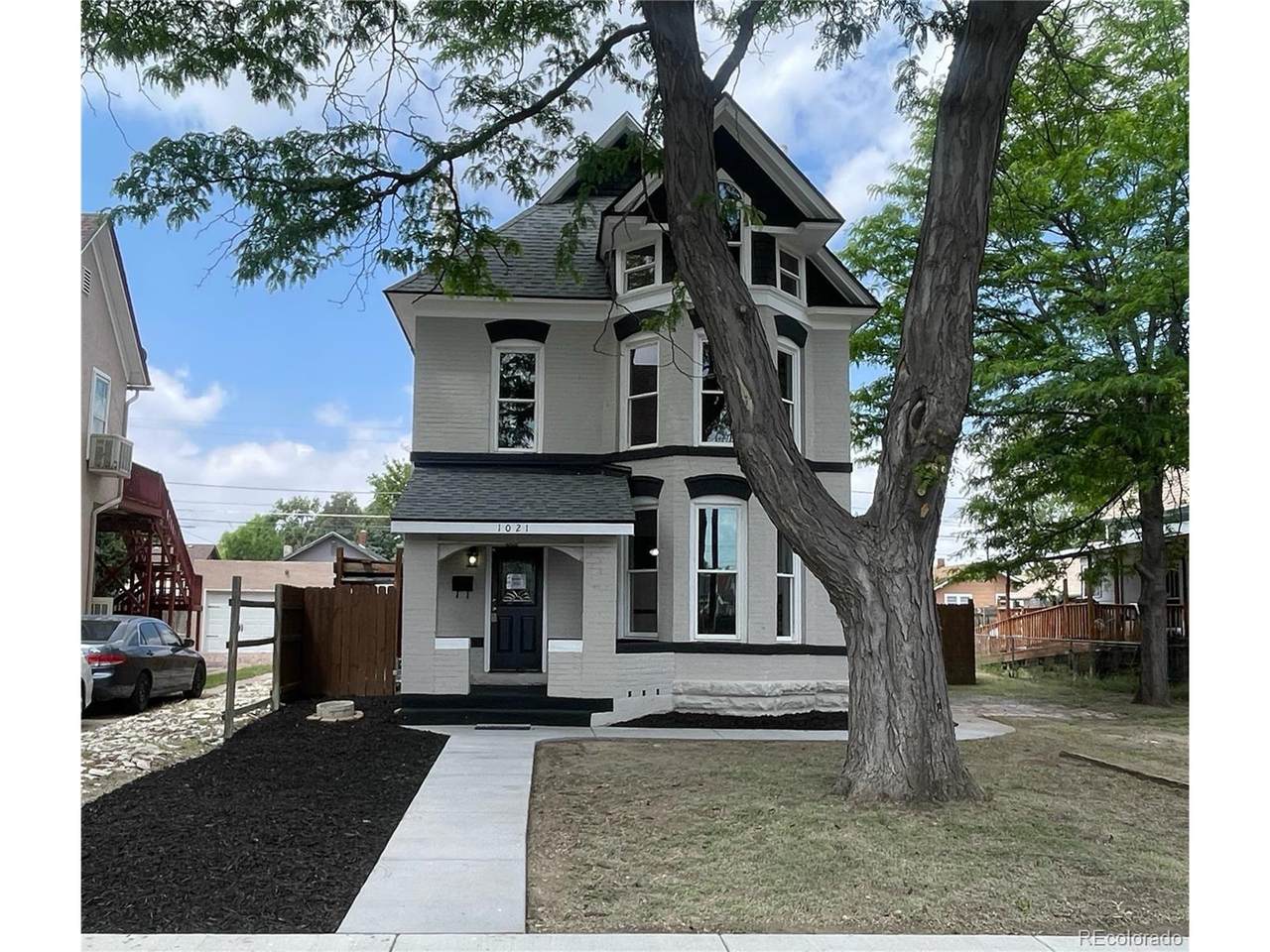 1021 Lake Ave - Photo 1