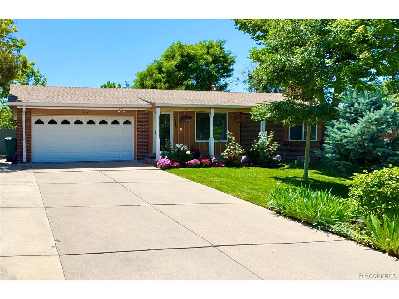 2112 Olathe St - Photo 1