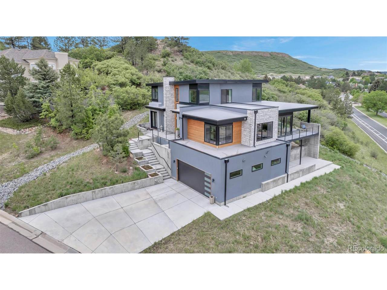 202 October Pl - Photo 1